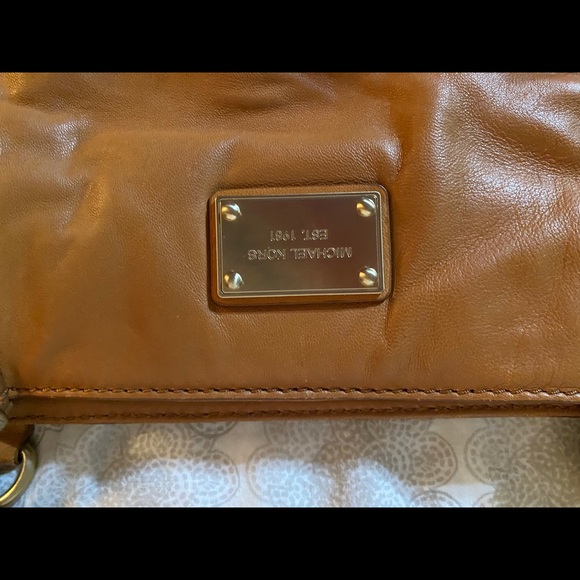 Michael Kors Tan Leather bag - Picture 4 of 5
